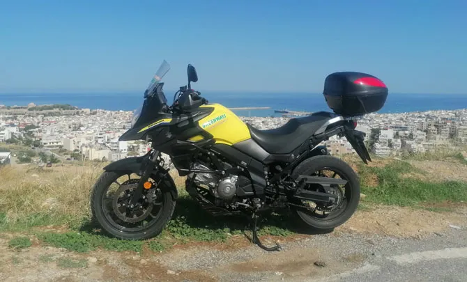 Suzuki-V-Strom-650-XT-02.webp